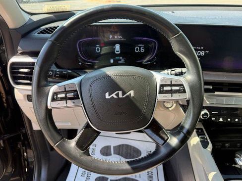 Used 2025 Kia Telluride S FWD image 12