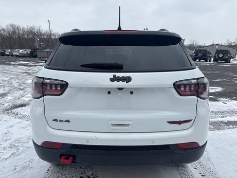 Used 2024 Jeep Compass Trailhawk image 7