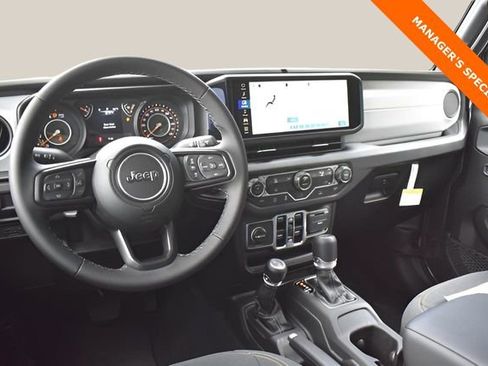 New 2025 Jeep Gladiator Sport image 13