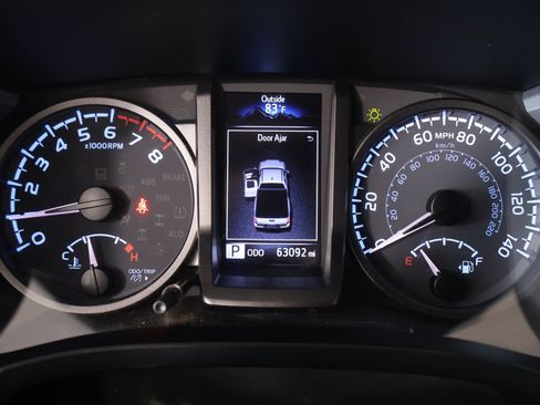 Used 2022 Toyota Tacoma TRD Sport w/ TRD Premium Sport Package RWD image 4