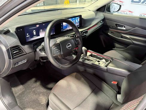 Used 2026 Nissan Sentra SR w/ Floor Mat Package FWD image 32