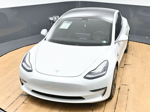 Used 2020 Tesla Model 3 Standard Range Plus image 41