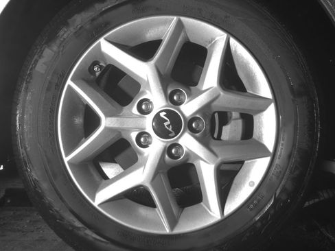 Used 2025 Kia Soul LX w/ LX Technology Package image 18