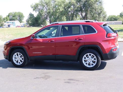 Used 2014 Jeep Cherokee Latitude w/ Comfort/Convenience Group AWD/4WD image 8