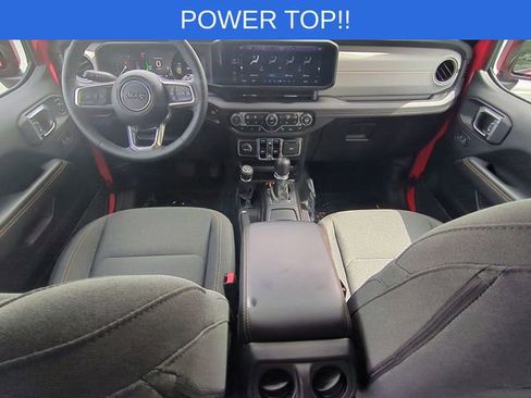 Used 2025 Jeep Wrangler Unlimited Sahara w/ Safety Group image 27