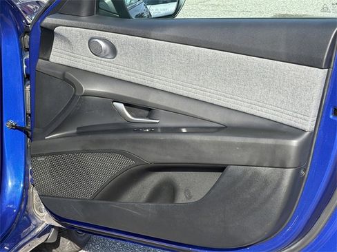 Certified 2023 Hyundai Elantra Limited image 14