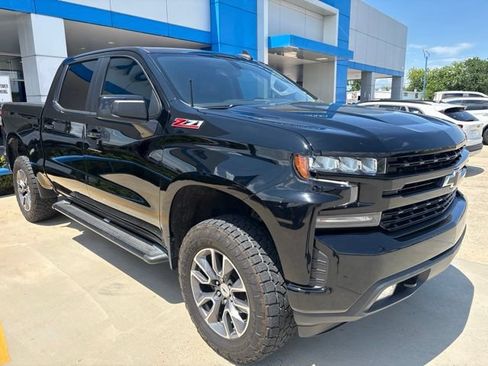 Used 2021 Chevrolet Silverado 1500 RST w/ Convenience Package II AWD/4WD image 6