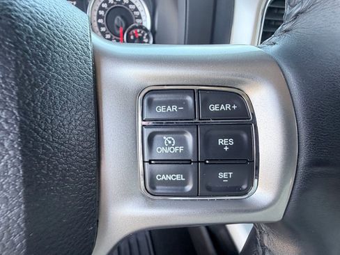 Used 2018 RAM 1500 Laramie image 13