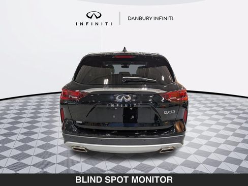 Used 2023 INFINITI QX50 Luxe AWD/4WD image 4