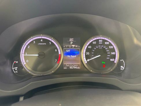 Used 2015 Lexus RC 350 w/ Luxury Package RWD image 4