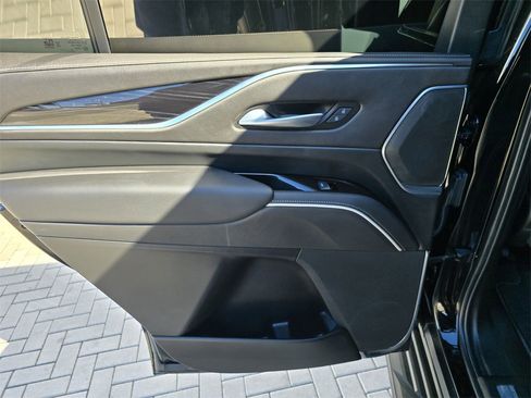 Used 2024 Cadillac Escalade Sport image 10