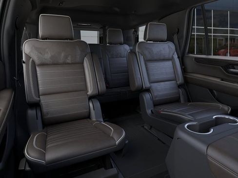 New 2026 GMC Yukon Denali Ultimate w/ LPO, Floor Liner Package AWD/4WD image 17