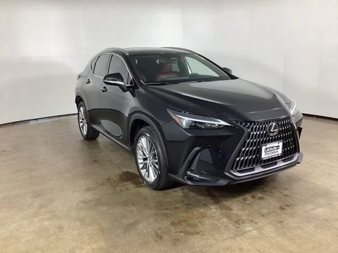 Used 2022 Lexus NX 350 AWD image 3