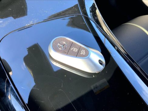 Used 2026 Mercedes-Benz GLC 300 4MATIC image 21