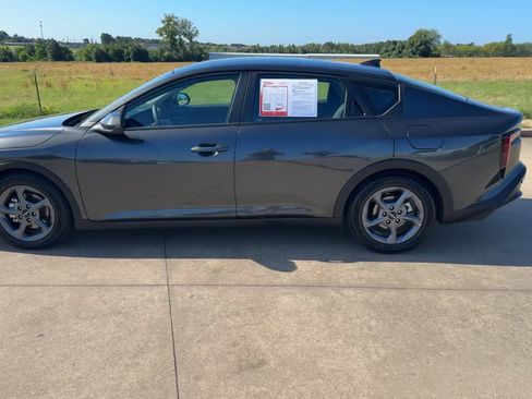 Used 2025 Kia K4 FWD image 6