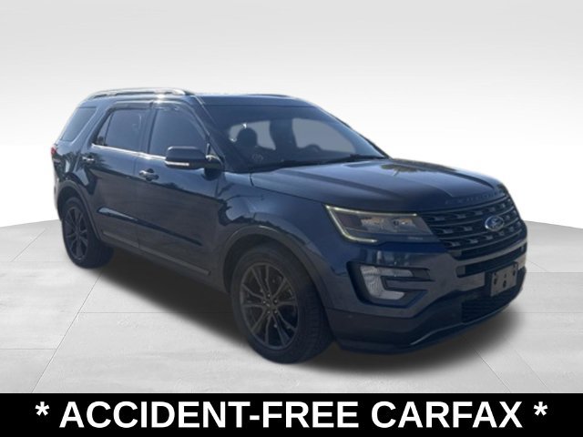 Used 2017 Ford Explorer XLT w/ Equipment Group 202A FWD image 8