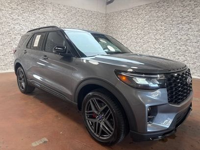 Used 2025 Ford Explorer ST-Line w/ ST-Line Street Pack