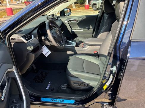 New 2025 Toyota RAV4 Limited image 15