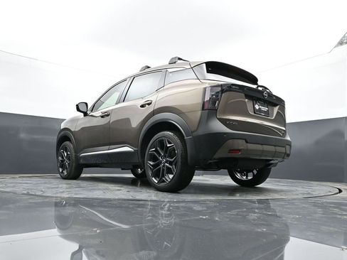 New 2026 Nissan Kicks SR w/ Cold Weather Package AWD/4WD image 30