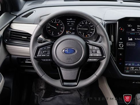 Used 2025 Subaru Forester Premium image 2