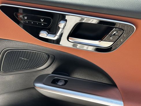Certified 2025 Mercedes-Benz C 300 Sedan image 17