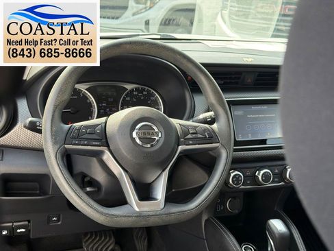 Used 2018 Nissan Kicks S w/ Exterior Package FWD image 9