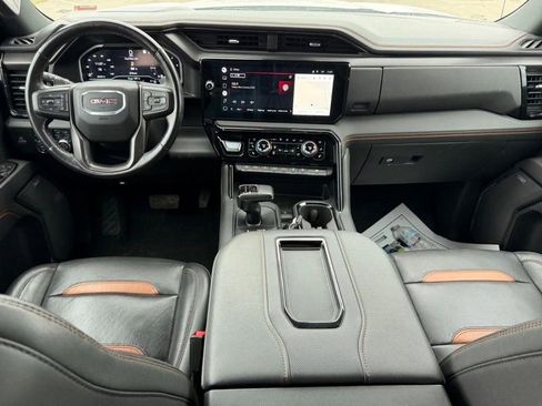 Used 2022 GMC Sierra 1500 AT4 w/ AT4 Premium Package image 8