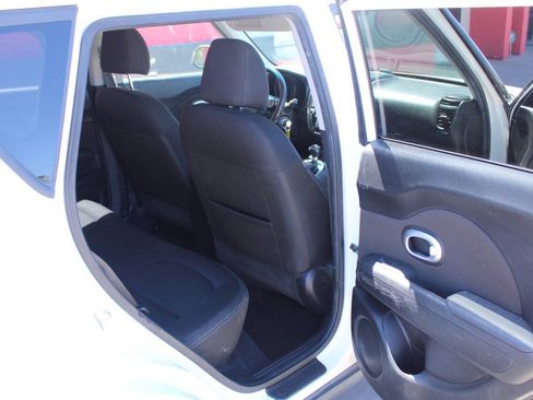 Used 2018 Kia Soul + FWD image 14