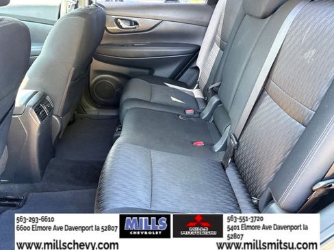 Used 2017 Nissan Rogue S AWD/4WD image 14