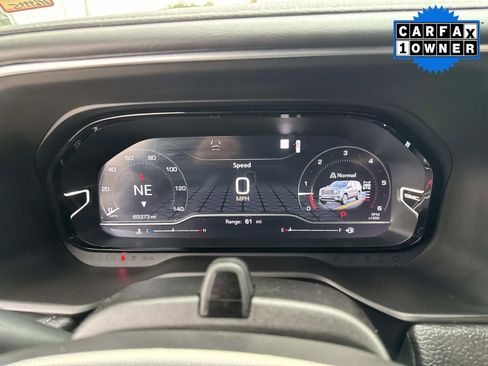 Used 2023 GMC Yukon XL Denali w/ Advanced Technology Package image 37