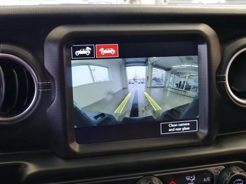 Used 2021 Jeep Wrangler Unlimited Sahara w/ Cold Weather Group image 20