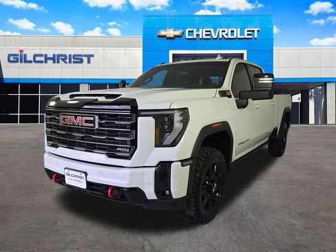Used 2026 GMC Sierra 2500 AT4 w/ AT4 Premium Plus Package AWD/4WD image 3