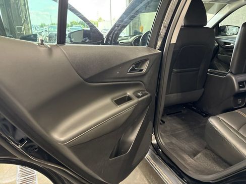 Used 2024 Chevrolet Equinox Premier FWD image 30