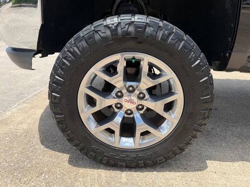 Used 2018 Chevrolet Silverado 1500 LT RWD image 11