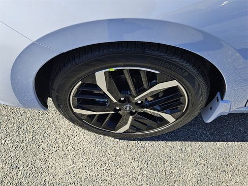 New 2025 Nissan Versa SR image 18