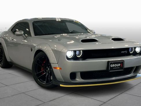 Used 2020 Dodge Challenger SRT Hellcat Redeye image 2