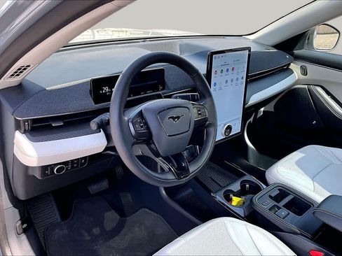 Used 2025 Ford Mustang Mach-E Premium RWD image 17