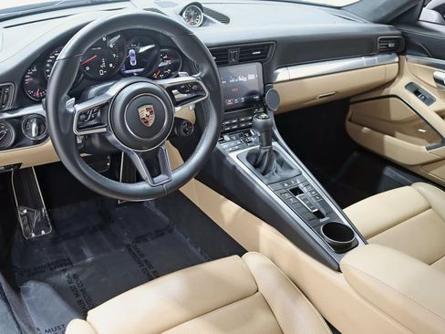 Used 2017 Porsche 911 Carrera 4S AWD/4WD image 15