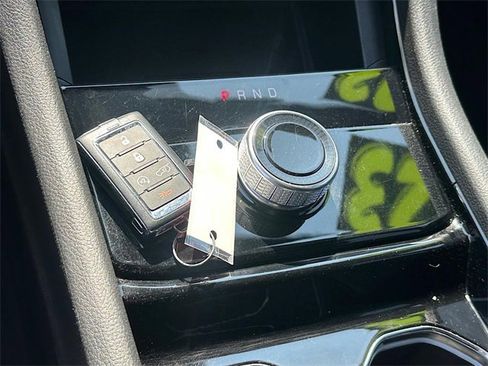 Used 2023 Jeep Grand Cherokee L Laredo image 21