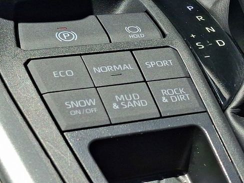Used 2025 Toyota RAV4 XLE AWD/4WD image 23