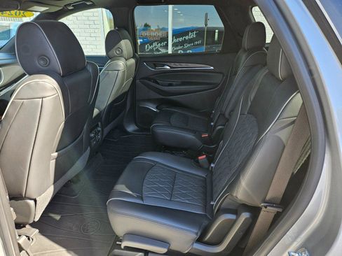Used 2024 Buick Enclave Avenir w/ Avenir Technology Package image 21