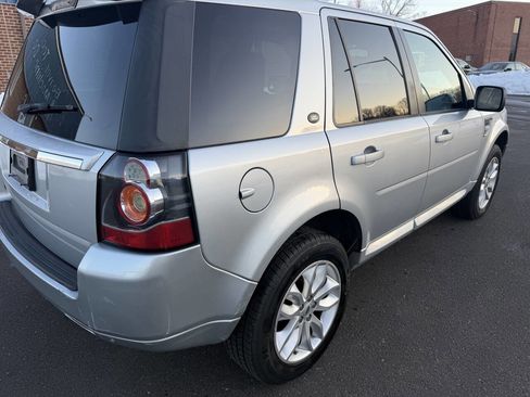 Used 2013 Land Rover LR2 AWD/4WD image 9