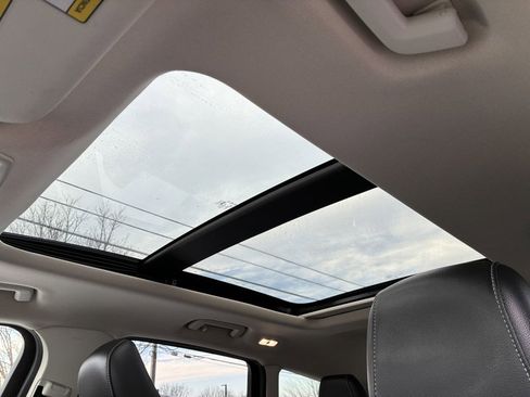 Used 2019 Ford Escape SEL image 17