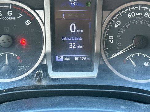 Used 2020 Toyota Tacoma SR5 RWD image 35