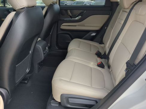 New 2026 Lincoln Corsair Premiere image 22