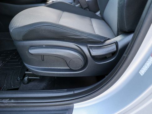 Used 2020 Kia Soul LX FWD image 26