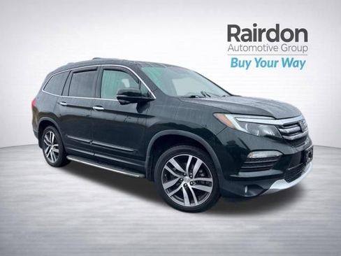 Used 2018 Honda Pilot Touring image 1