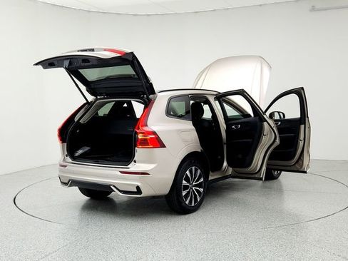 New 2025 Volvo XC60 B5 Core w/ Protection Package Premier image 11