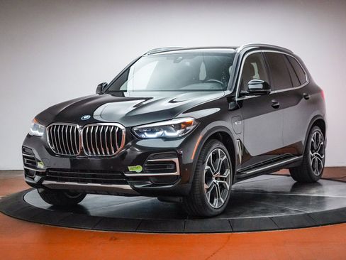 Used 2023 BMW X5 xDrive45e w/ Luxury Seating Package AWD/4WD image 1