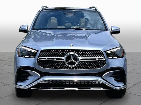 Used 2025 Mercedes-Benz GLE 450e 4MATIC image 4